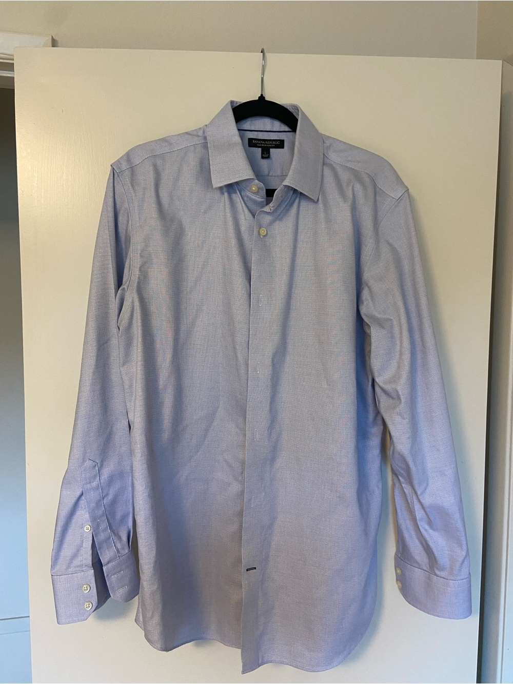 Banana Republic Light Blue Long-Sleeve Dress Shirt